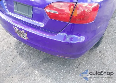 2014 Volkswagen Jetta 1.8T Se z USA, uszkodzony, nr VIN 3VWD17AJ4EM365605